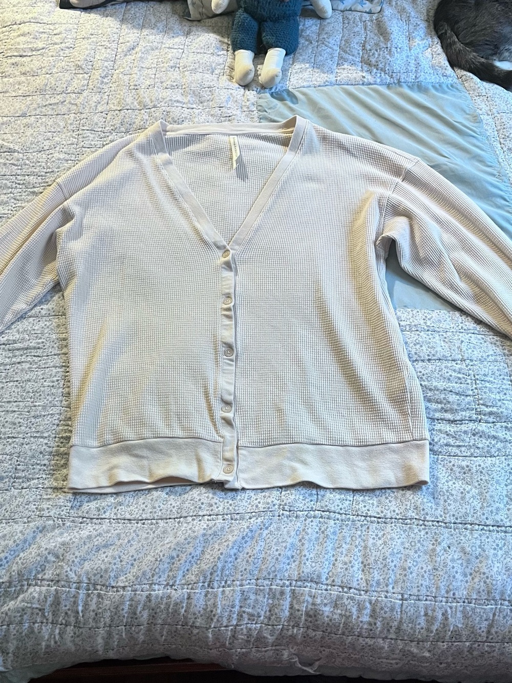 Babaton Women’s cream Waffle-Knit Crewneck button down vneck cardigan size small